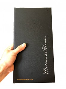 Menu da ruột lá cài